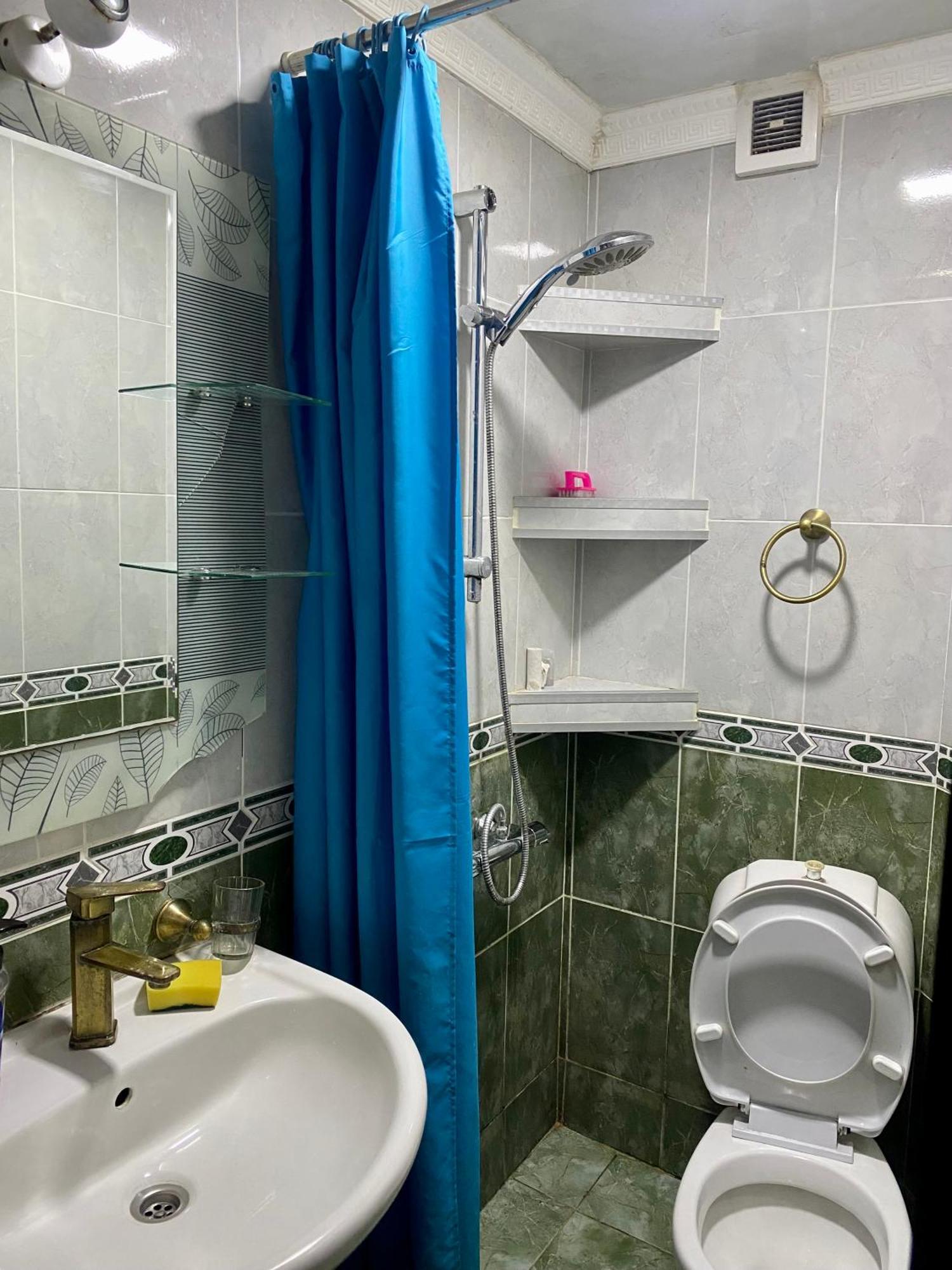 Apartment In Kutaisi Varlamishvili Exteriör bild